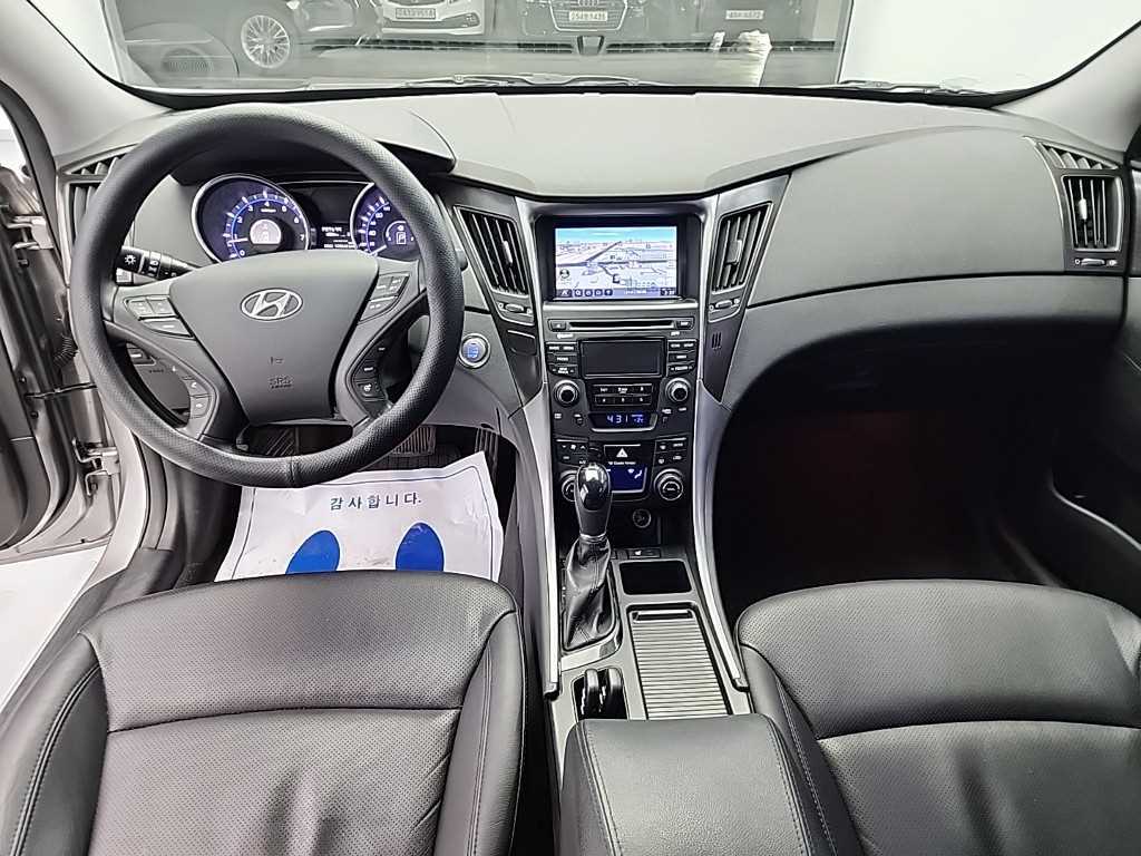 HYUNDAI Sonata - Vista 7