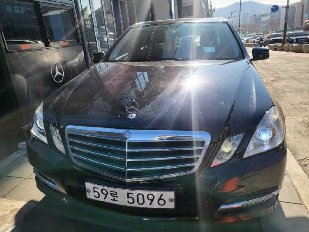 Mercedes Benz E class 2011 Negro - Importación desde Corea - HF Imports Iquique - Foto 1