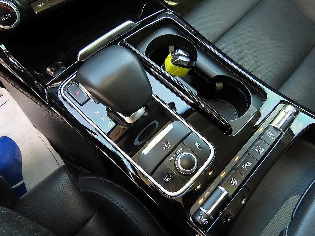 KIA Stinger - Vista 10