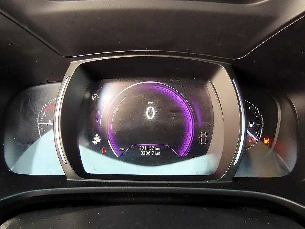 SAMSUNG QM6 - Vista 9