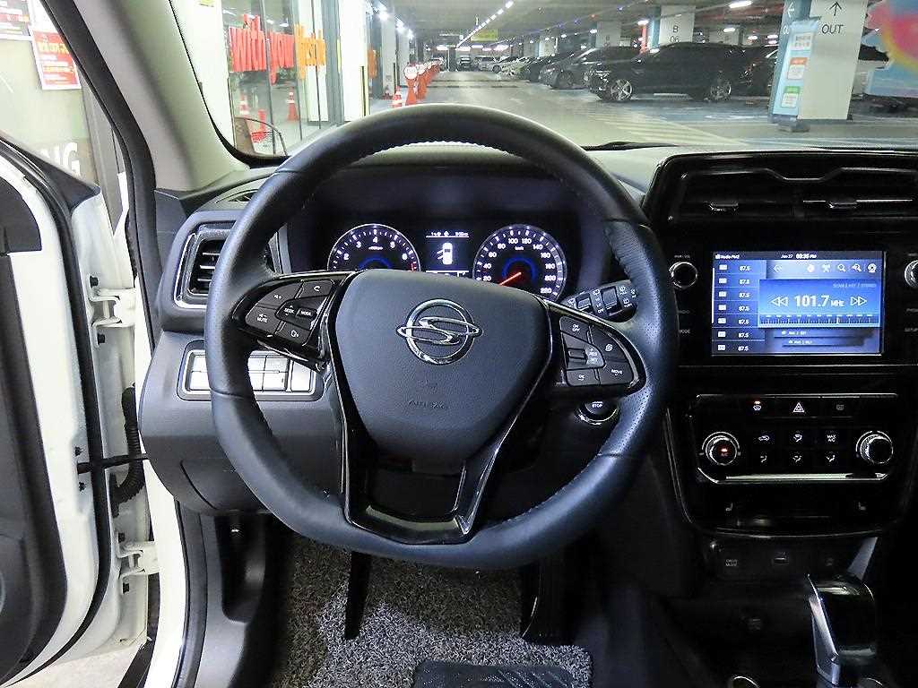 Ssangyong Tivoli - Vista 8