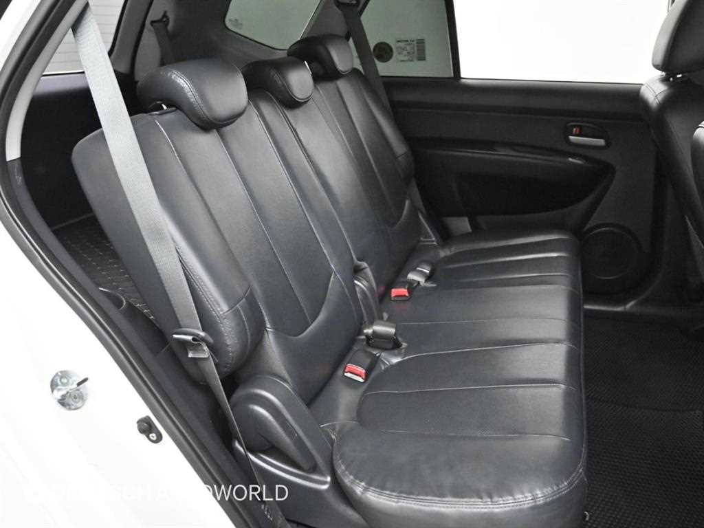 KIA Carens - Vista 12