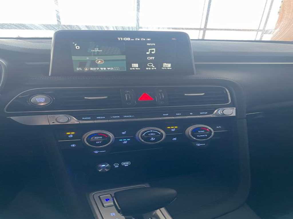 Genesis G70 - Vista 6