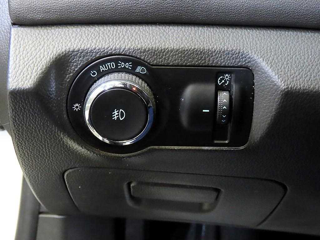 Chevrolet Cruise 2012 Blanco - Importación desde Corea - HF Imports Iquique - Foto 14