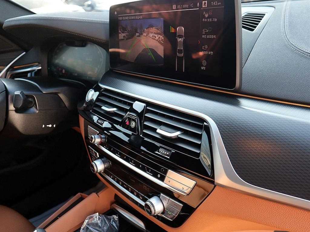 BMW 5 Series - Vista 11