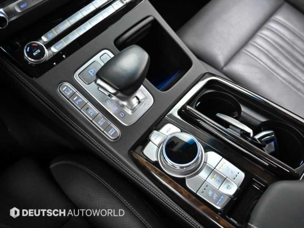 Genesis G90 - Vista 9