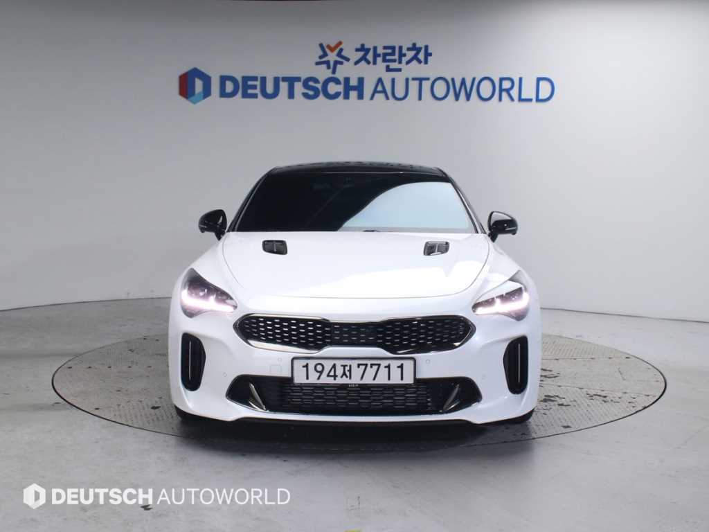 KIA Stinger - Vista 3