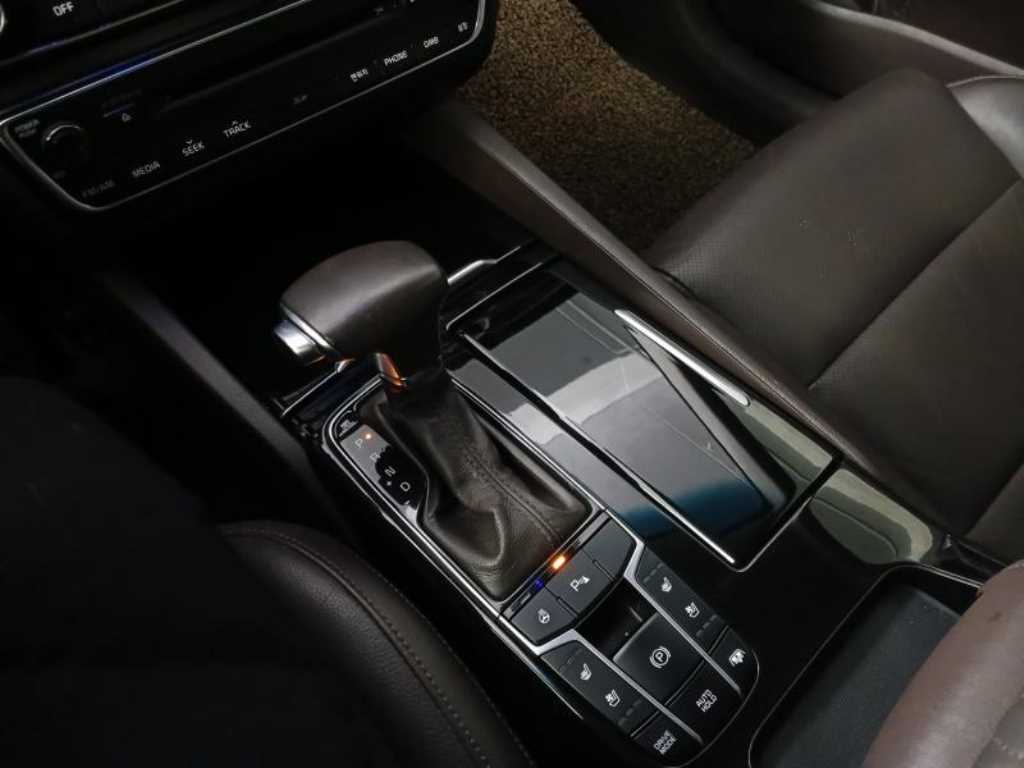 KIA K7 2016 Negro - Importación desde Corea - HF Imports Iquique - Foto 16