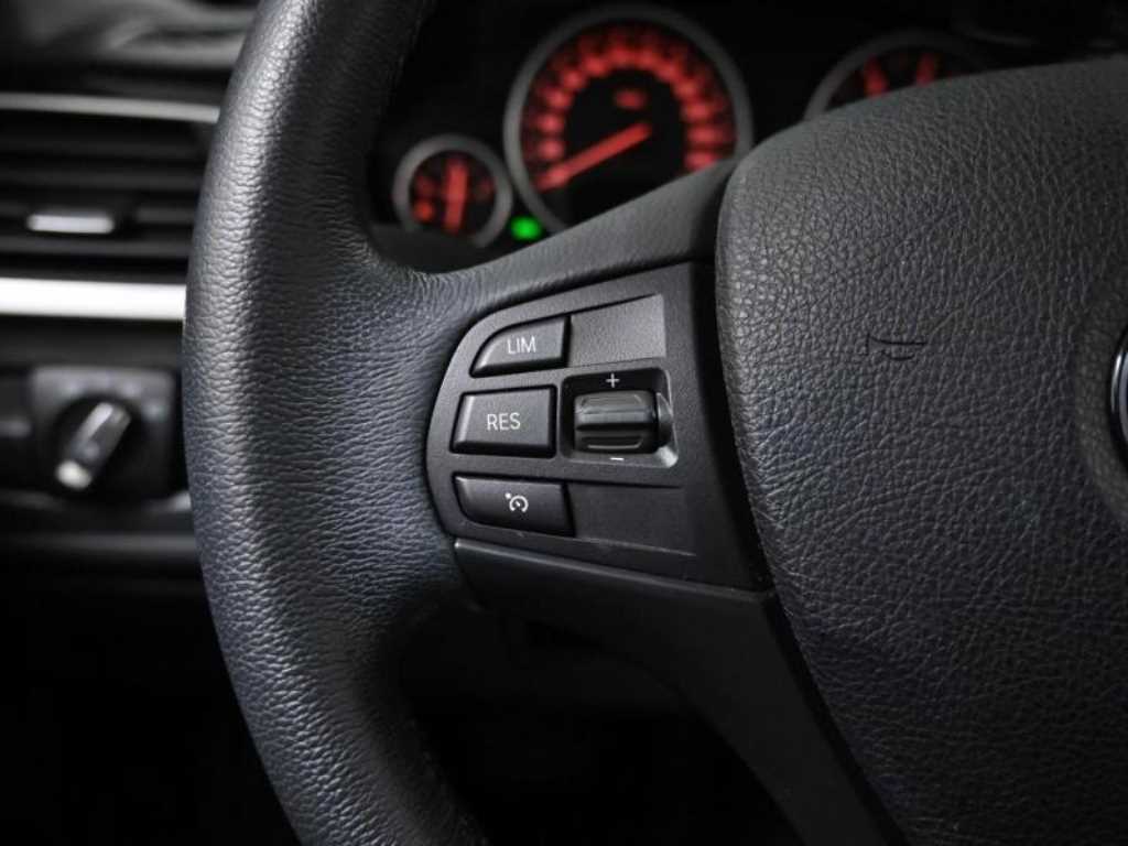 BMW 3 series 2017 Azul - Importación desde Corea - HF Imports Iquique - Foto 17