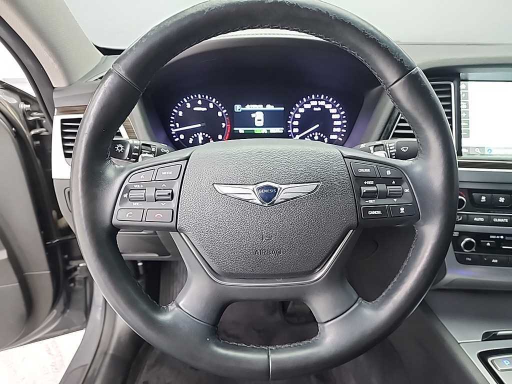 Genesis G80 - Vista 10