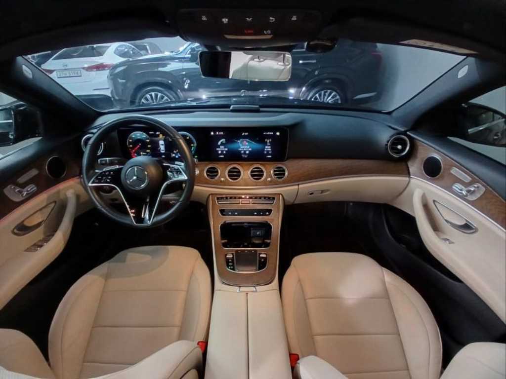 Mercedes Benz E class - Vista 6