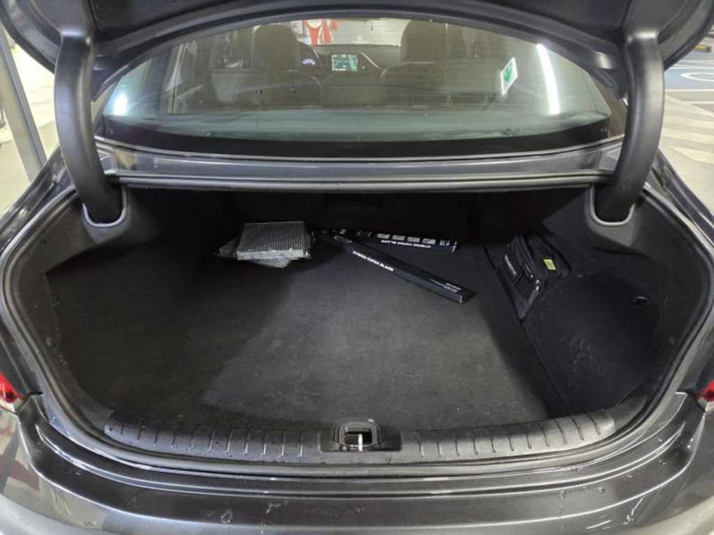 HYUNDAI Grandeur - Vista 6