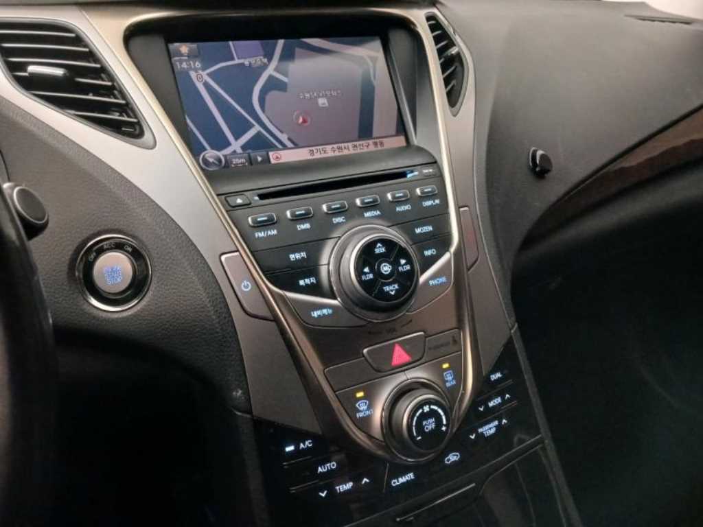 HYUNDAI Grandeur 2012 Negro - Importación desde Corea - HF Imports Iquique - Foto 13