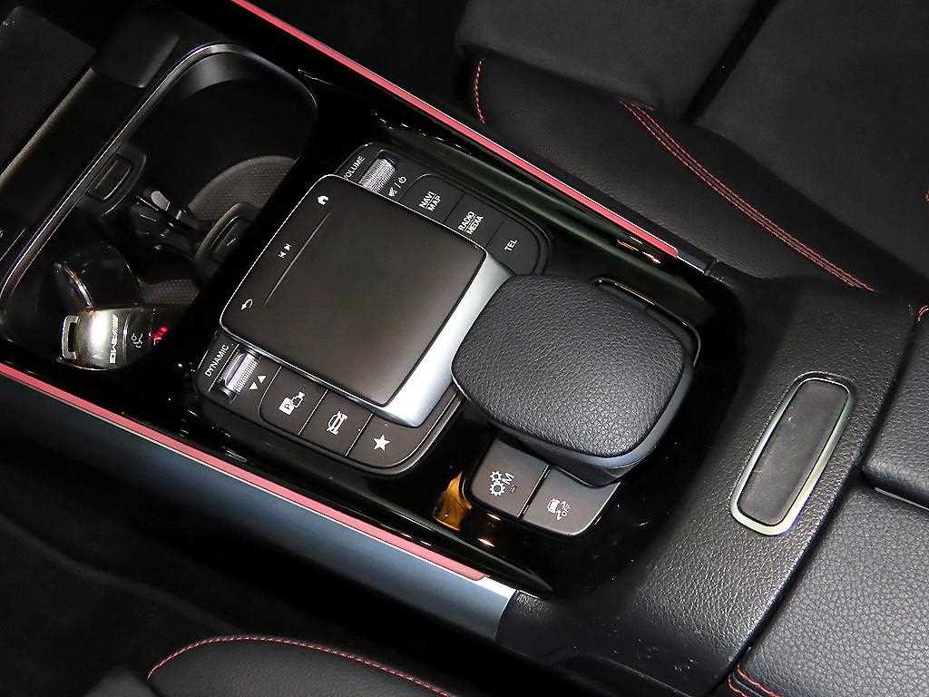 Mercedes Benz GLA Class 2022 Negro - Importación desde Corea - HF Imports Iquique - Foto 13