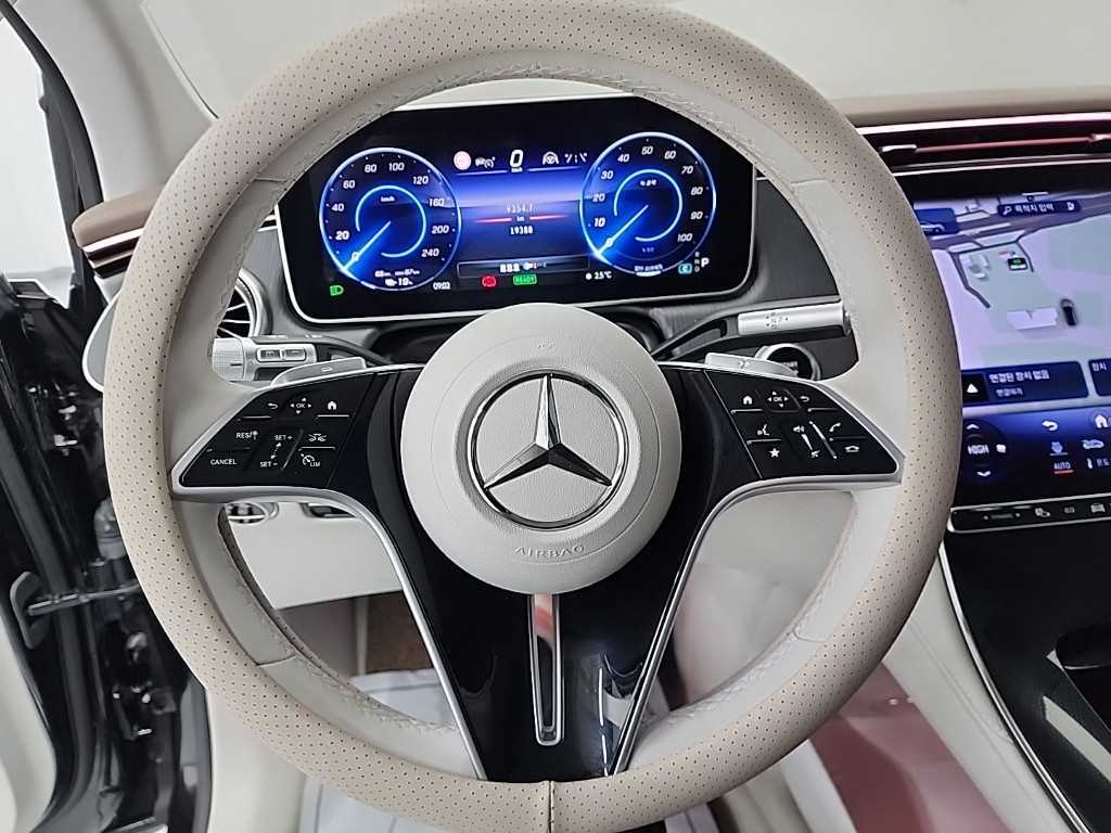 Mercedes Benz EQS - Vista 8