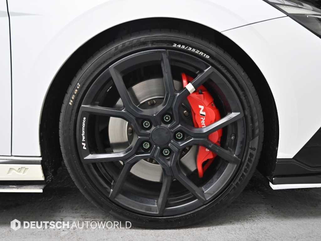 HYUNDAI Avante - Vista 5