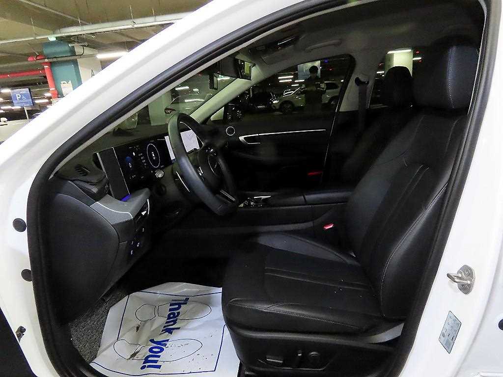 HYUNDAI Sonata - Vista 6