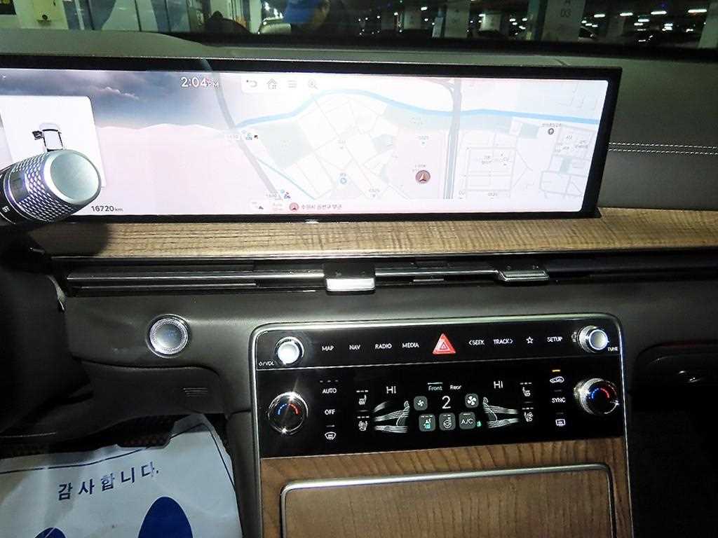 Genesis GV80 - Vista 11