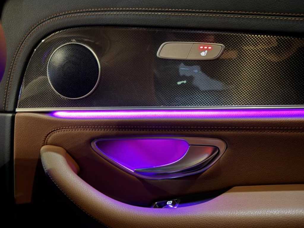 Mercedes Benz E class - Vista 12