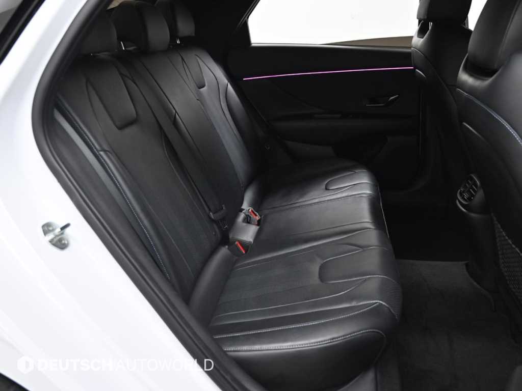 HYUNDAI Avante - Vista 12