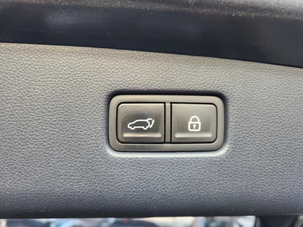 Genesis GV70 - Vista 6