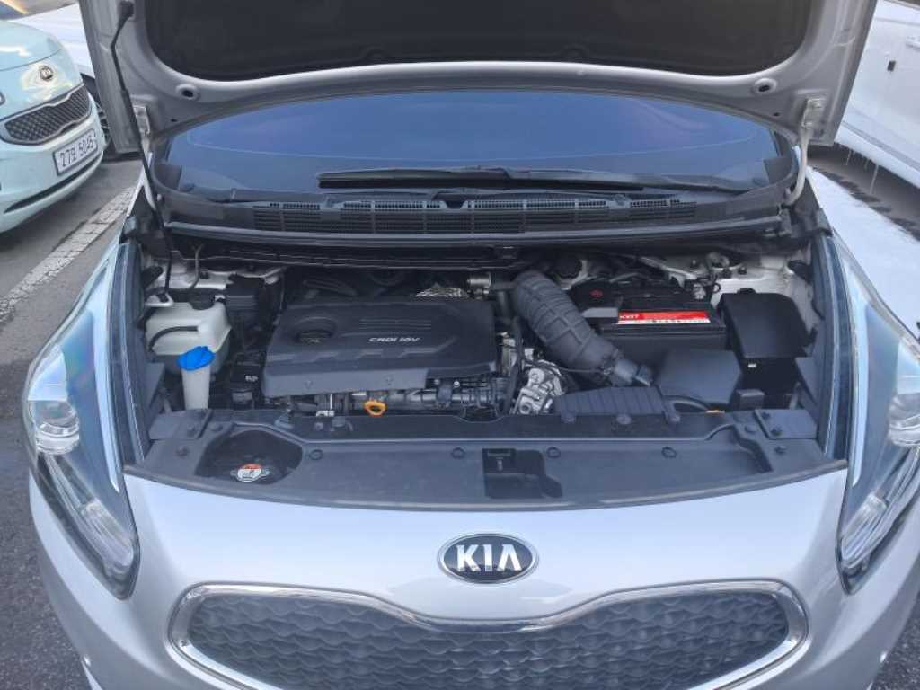 KIA Carens 2016 Plateado - Importación desde Corea - HF Imports Iquique - Foto 20