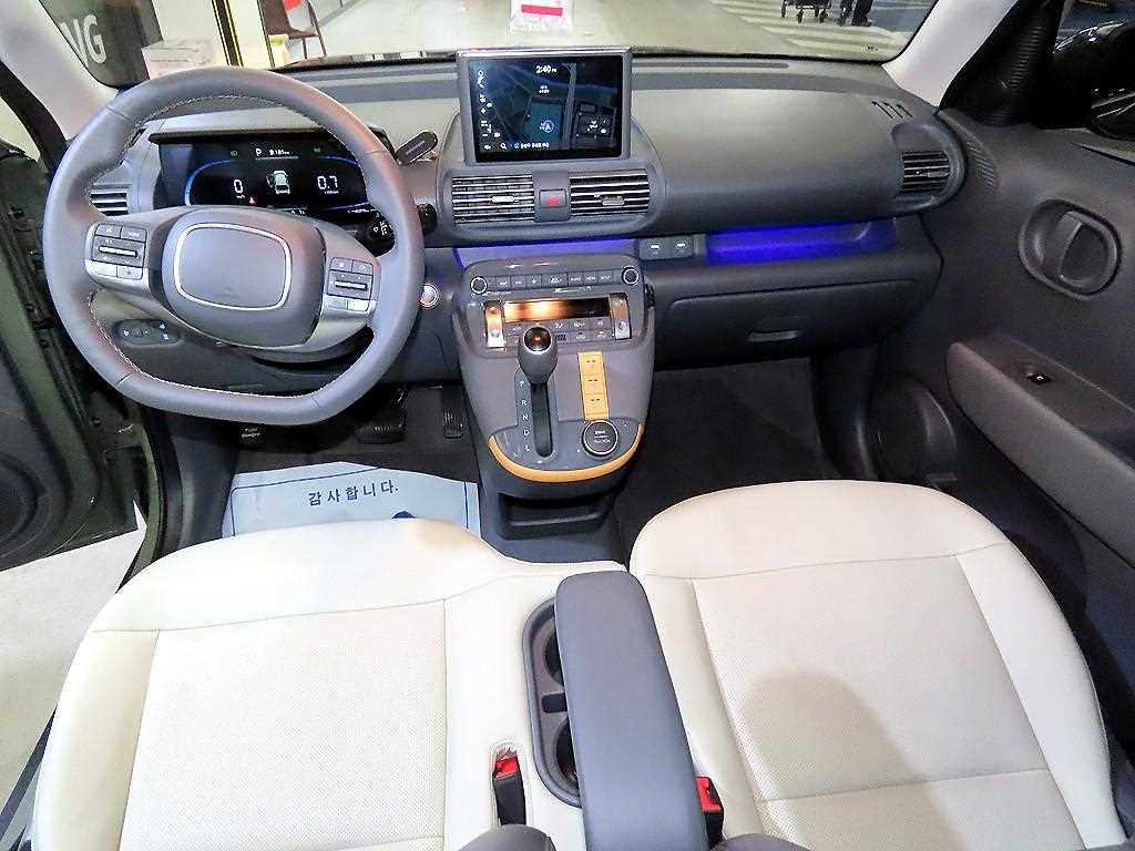 HYUNDAI Casper - Vista 10