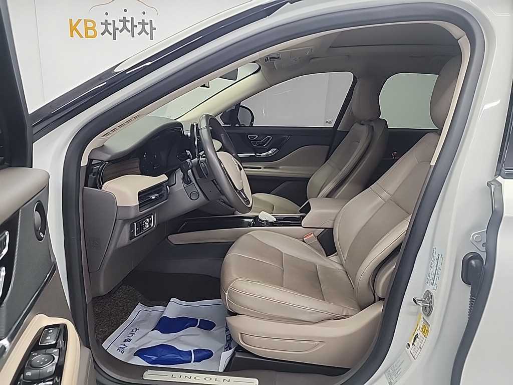 Lincoln Corsair - Vista 11