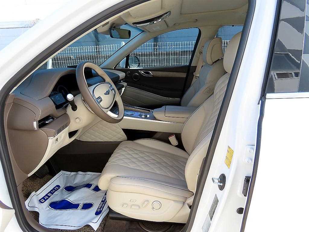 Genesis GV80 - Vista 5