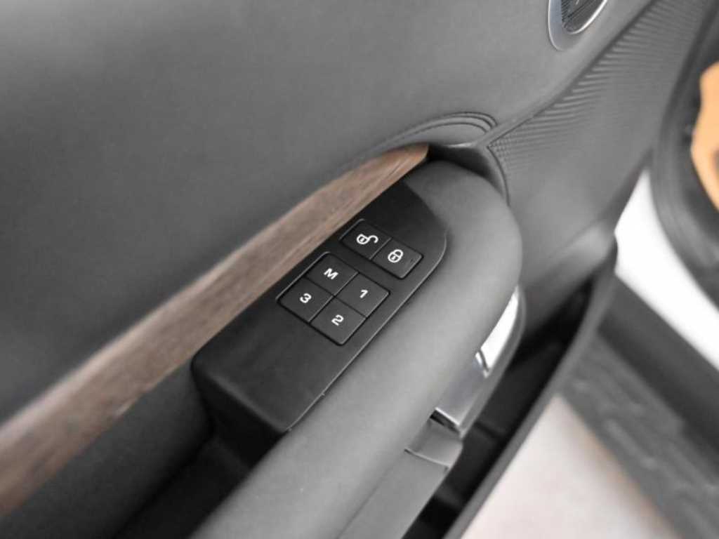 Land Rover Discovery 2019 Blanco - Importación desde Corea - HF Imports Iquique - Foto 17