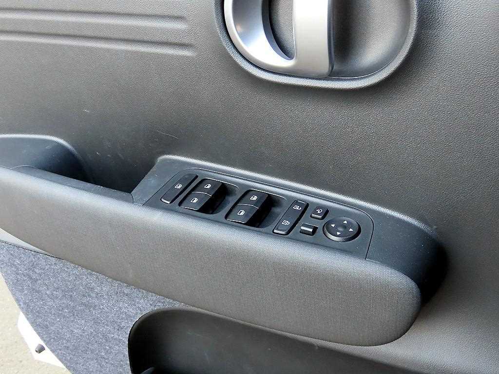 HYUNDAI Casper - Vista 11