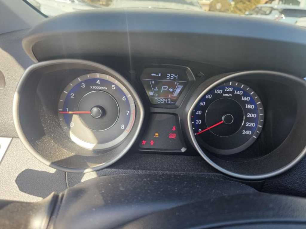 HYUNDAI Avante 2014 Gris - Importación desde Corea - HF Imports Iquique - Foto 15