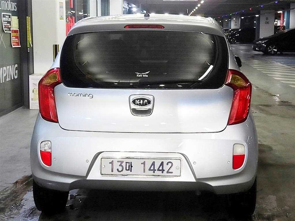 KIA Morning - Vista 5