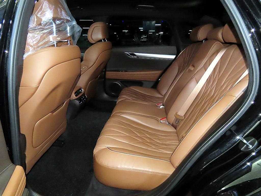 Genesis G80 - Vista 8