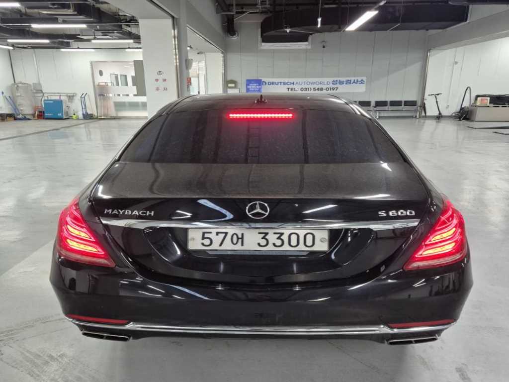 Mercedes Benz S Class - Vista 3