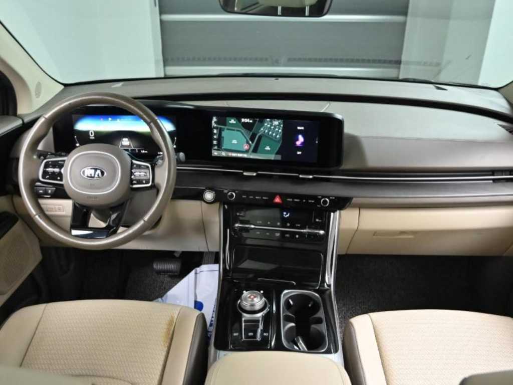 KIA Carnival - Vista 7