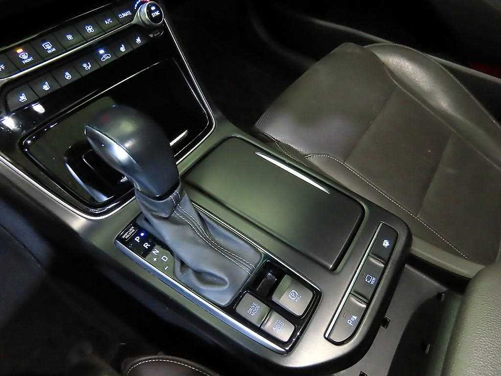 HYUNDAI Grandeur - Vista 12