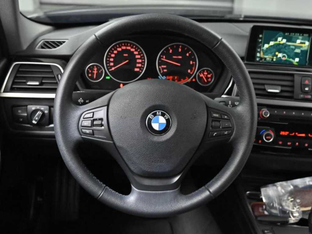 BMW 3 series 2017 Azul - Importación desde Corea - HF Imports Iquique - Foto 13