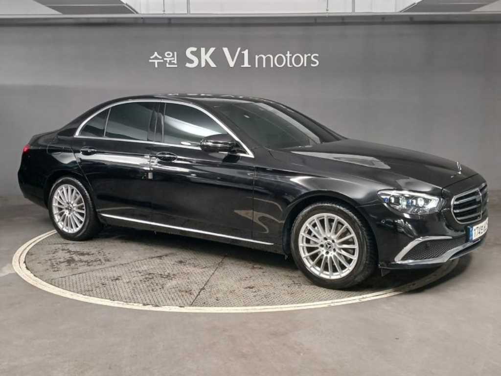 Mercedes Benz E class - Vista 5