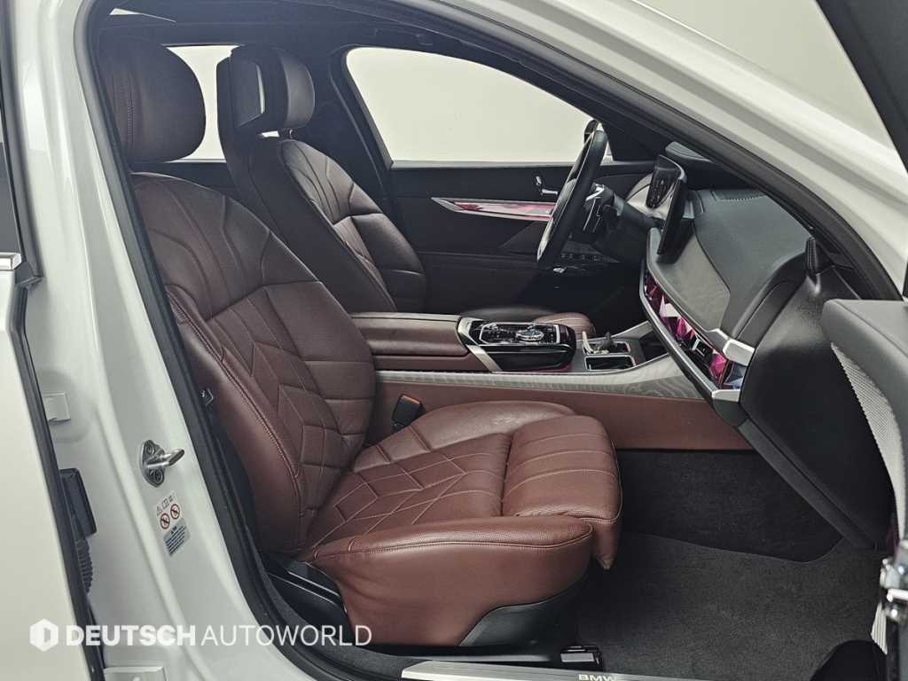 BMW 7 Series - Vista 10