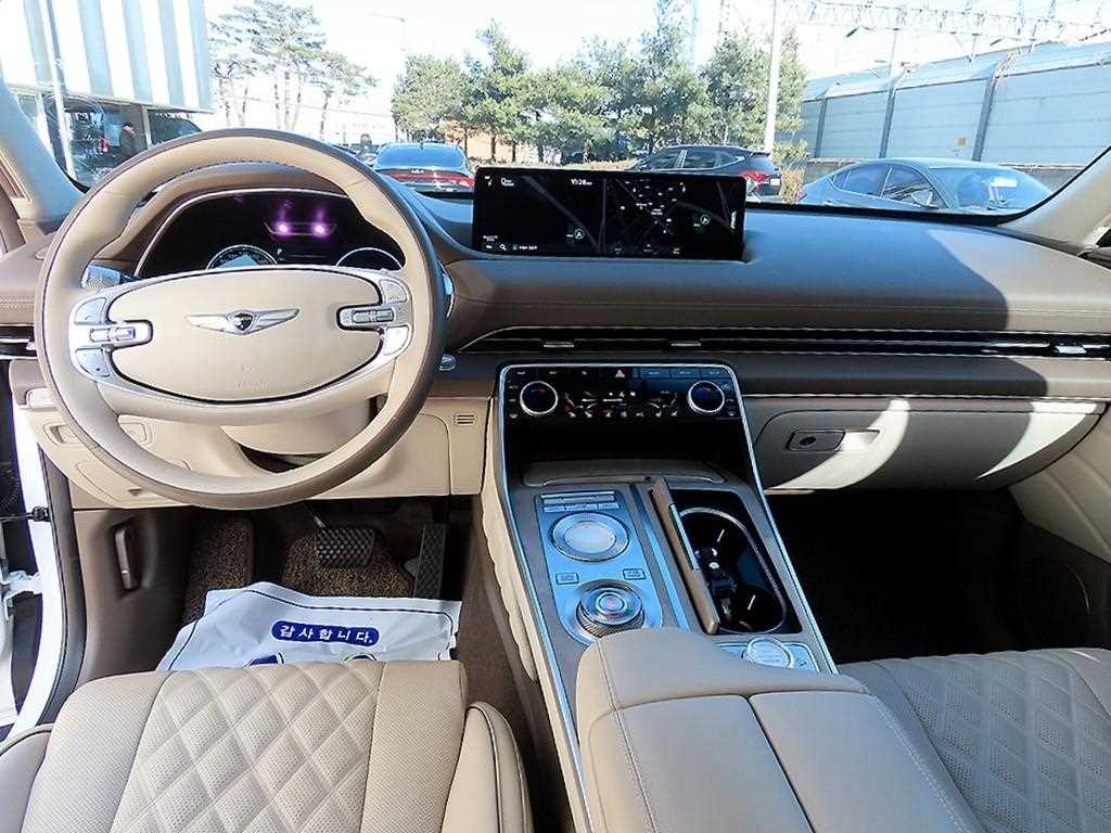 Genesis GV80 - Vista 7