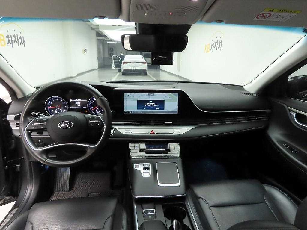 HYUNDAI Grandeur - Vista 7