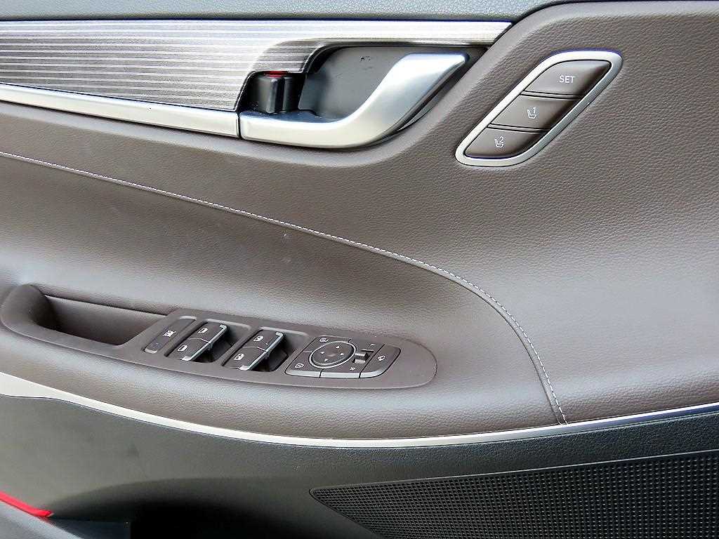 HYUNDAI Grandeur - Vista 11