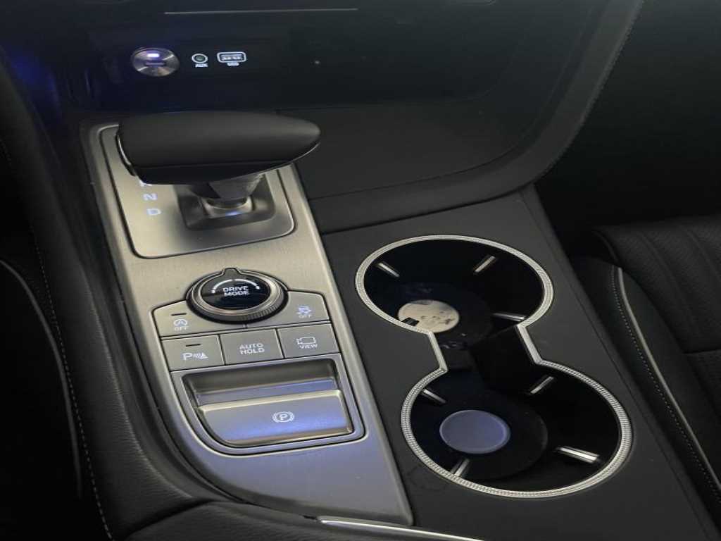 Genesis G70 - Vista 8