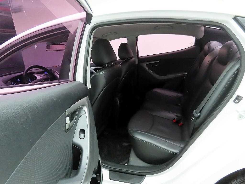 HYUNDAI Avante 2013 - Importación desde Corea - HF Imports Iquique - Foto 13