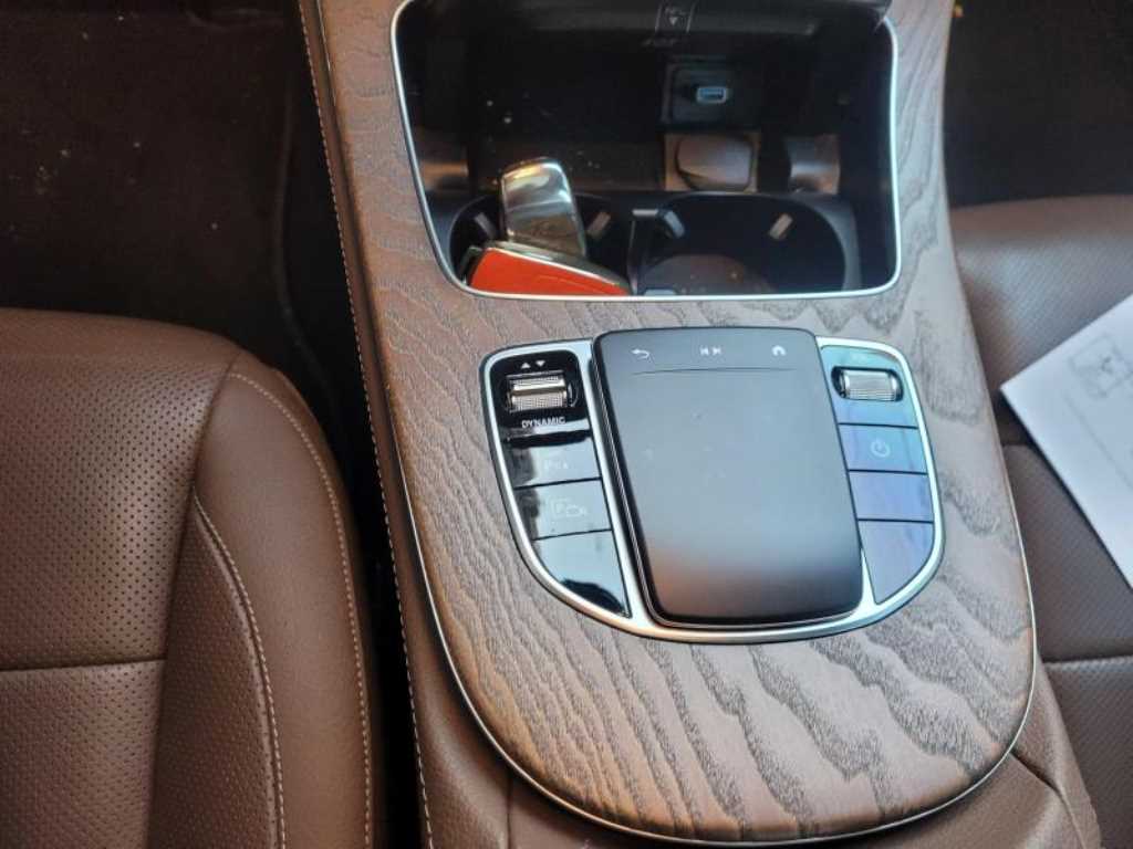 Mercedes Benz E class - Vista 7