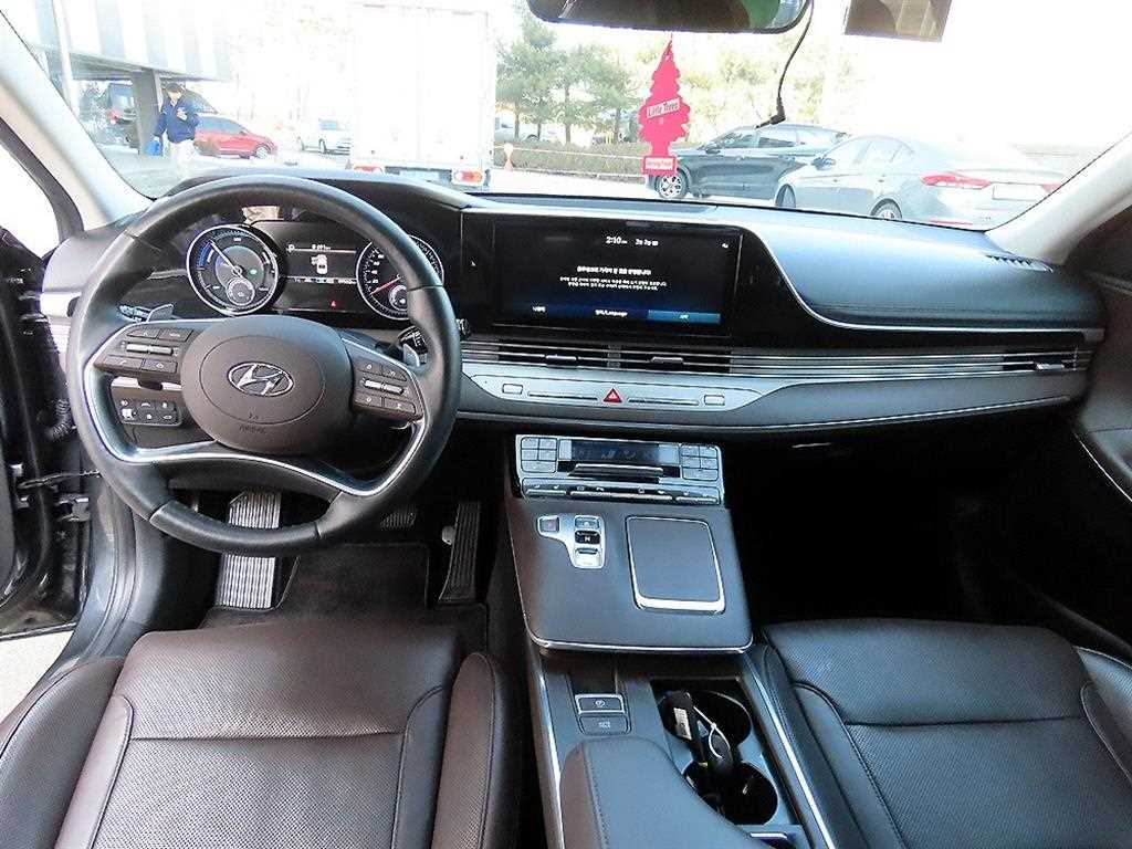 HYUNDAI Grandeur - Vista 7