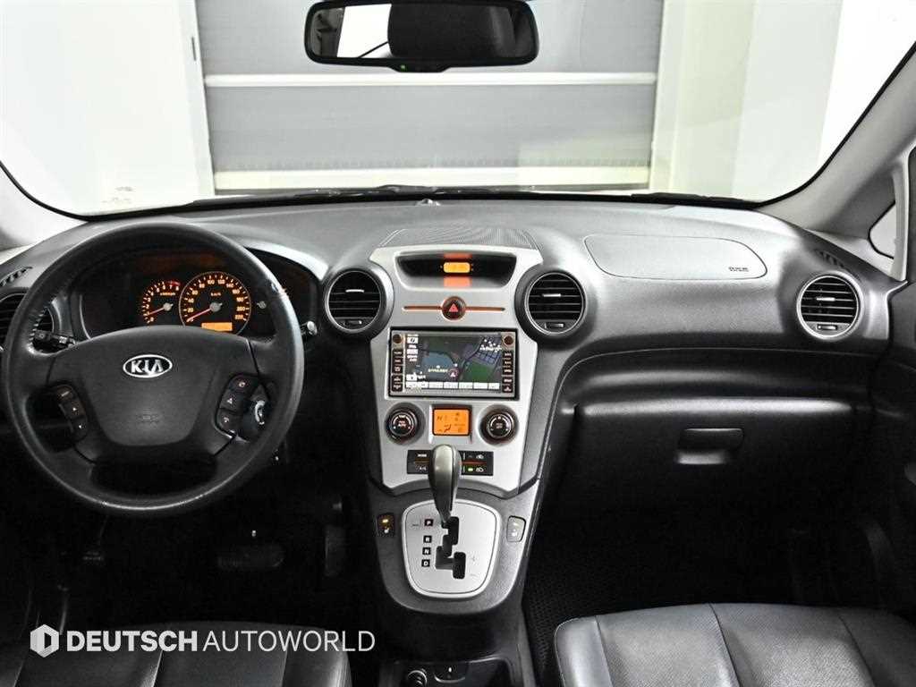 KIA Carens - Vista 7