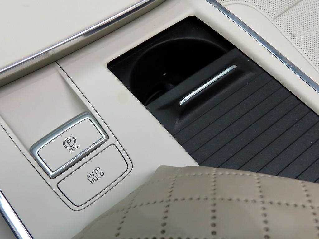 HYUNDAI Grandeur - Vista 12