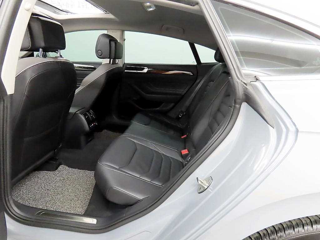 Volkswagen Arteon - Vista 6